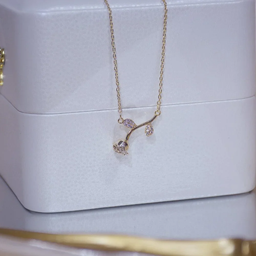 NEW 14K Gold Plated Diamond Rose Necklace d
